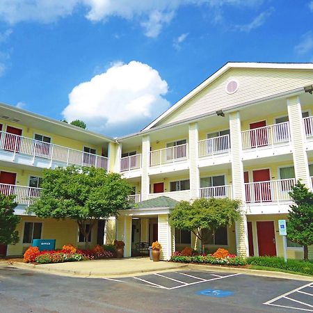 Hometowne Studios By Red Roof Winston-Salem - University Pkwy Экстерьер фото